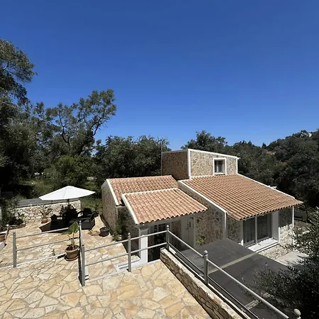 בית נופש Mitsialis *