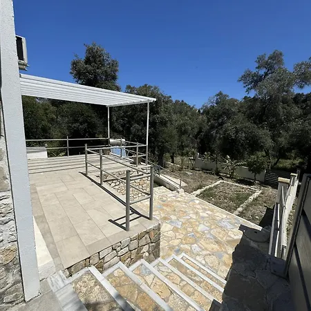 Mitsialis בית נופש *